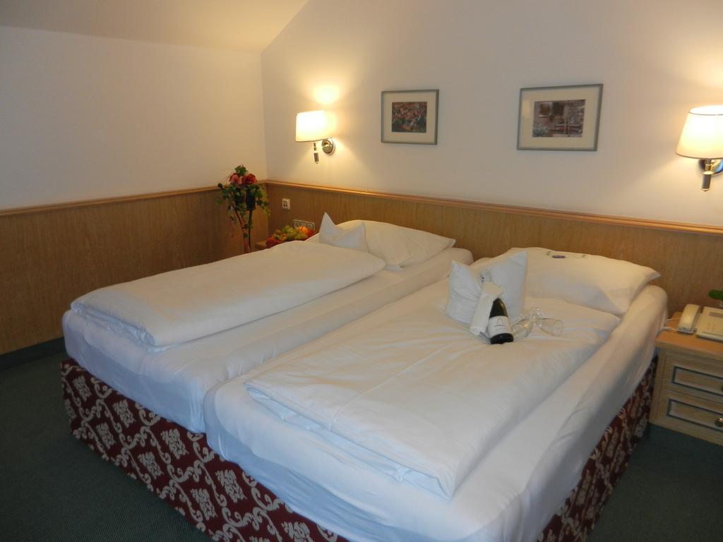 Hotel Am Kofel - Gesundheitszentrum Oberammergau Pokój zdjęcie